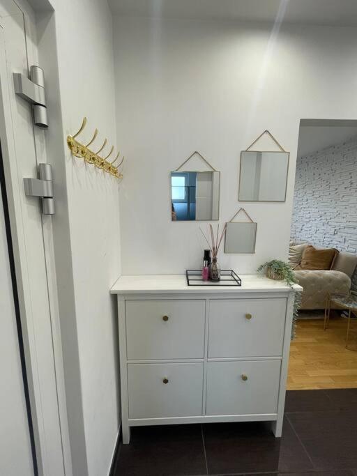 Moderne Wohnung In Der Naehe Vom Parndorf Outlet! Bruckneudorf Ngoại thất bức ảnh